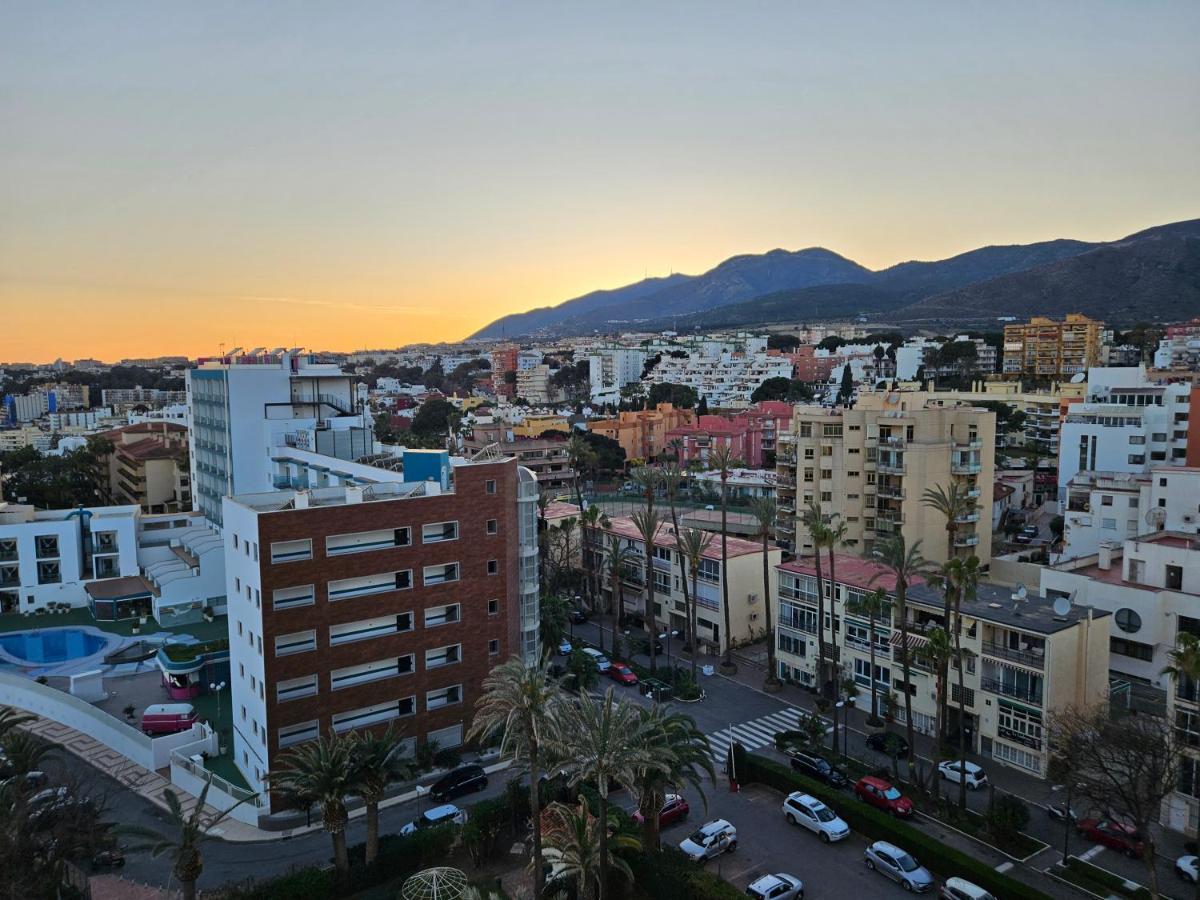 La Roca-Mediterraneo Views, 8Th Floor-New Kitchen- Pool- Parking-Air Conditioning, Ceiling Fans & Free Wifi Torremolinos Exteriör bild
