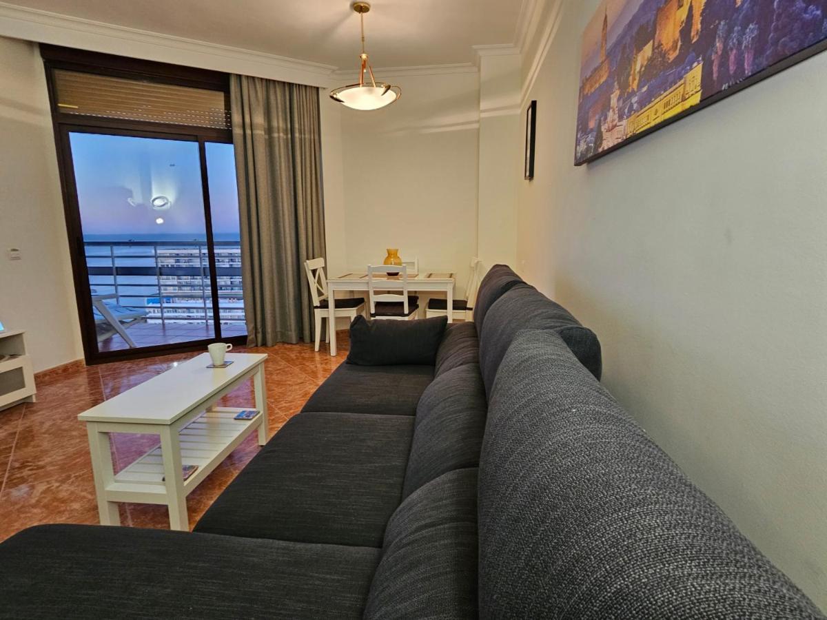 La Roca-Mediterraneo Views, 8Th Floor-New Kitchen- Pool- Parking-Air Conditioning, Ceiling Fans & Free Wifi Torremolinos Exteriör bild