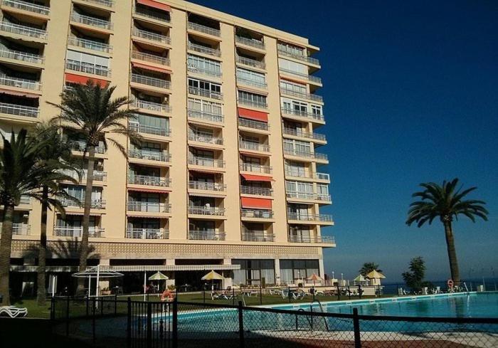 La Roca-Mediterraneo Views, 8Th Floor-New Kitchen- Pool- Parking-Air Conditioning, Ceiling Fans & Free Wifi Torremolinos Exteriör bild