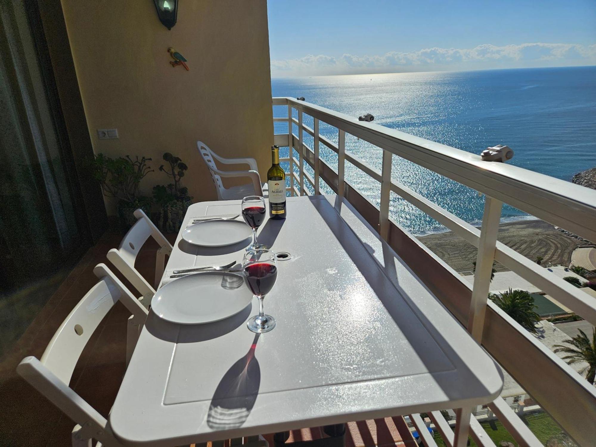 La Roca-Mediterraneo Views, 8Th Floor-New Kitchen- Pool- Parking-Air Conditioning, Ceiling Fans & Free Wifi Torremolinos Exteriör bild